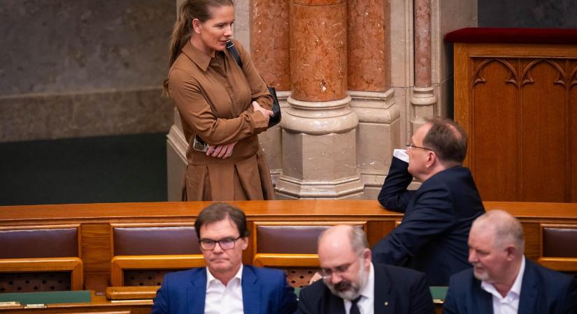 Nyugdíjazná a Fidesz korábbi képviselőjelöltje azokat, akik még mindig félelemmel akarják egyben tartani a jobboldalt
