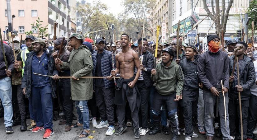 Azt ígérték, hogy visszaszorítják az illegális migrációt, elszabadulhat a bevándorlók elleni erőszak Dél-Afrikában