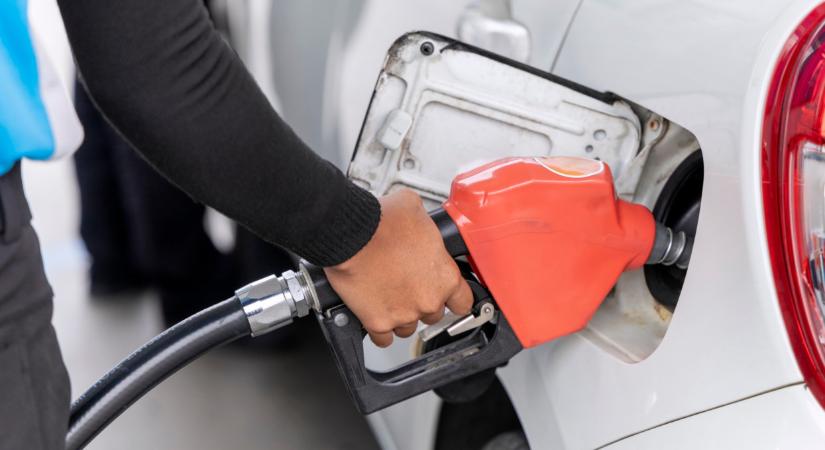 Nem kell ide benzinárstop, itt már 558 forintért is lehet tankolni: rengeteg magyar járhat jól a nyáron