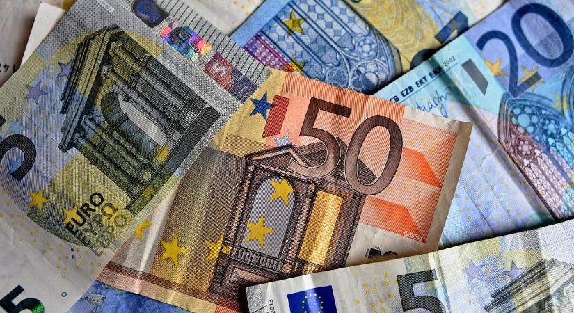 Külföldre megy nyaralni? Tízezreket bukhat, ha rosszul vált eurót