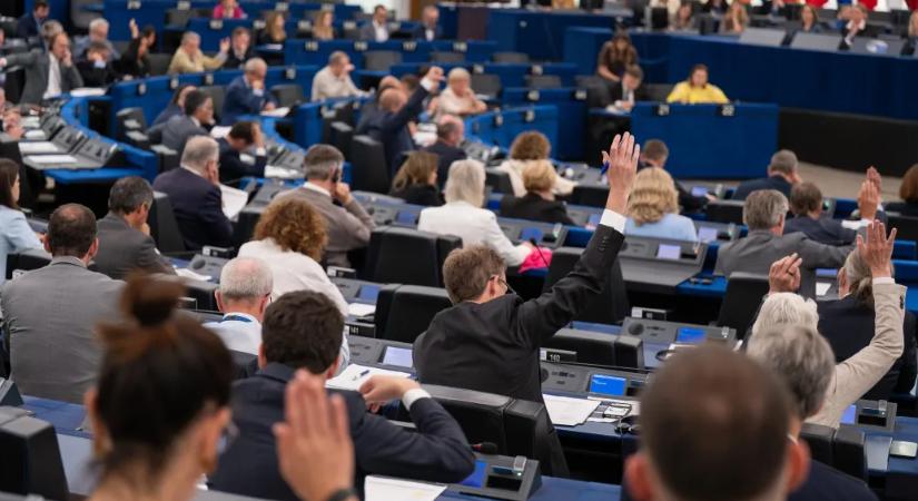 Befagyasztás és többletfeltételek után az EP jóváhagyta az EU-USA vámalku végrehajtását