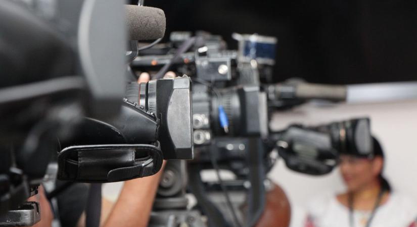 Mélyen hallgatnak a „kormánypárti” lapok a Mandiner belengetett államosításáról