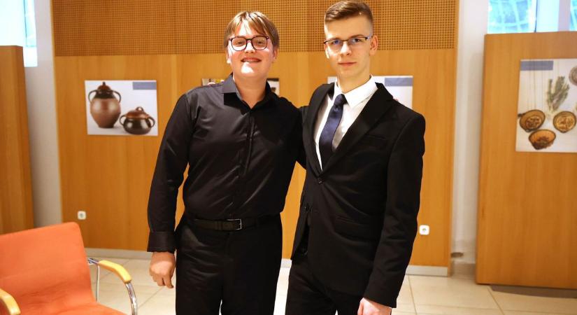 Zongoravirtuózok estje a Művészetek Házában (galéria)