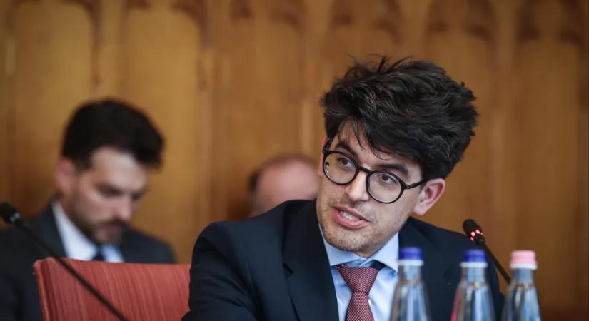 A külügyi államtitkár szerint Semjén Zsolt támogatásával, jó pénzért kanadaiak kaptak magyar állampolgárságot