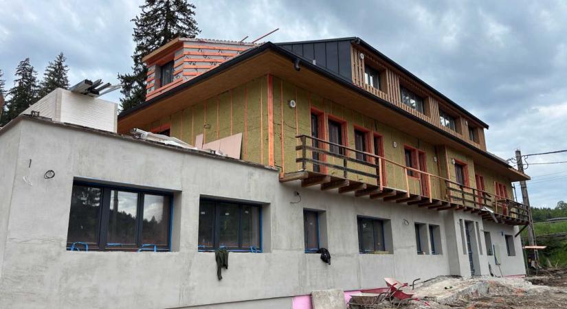 Jogviták és elmaradt fejlesztések – Miért kerültek romos állapotba a homoródfürdői villák?