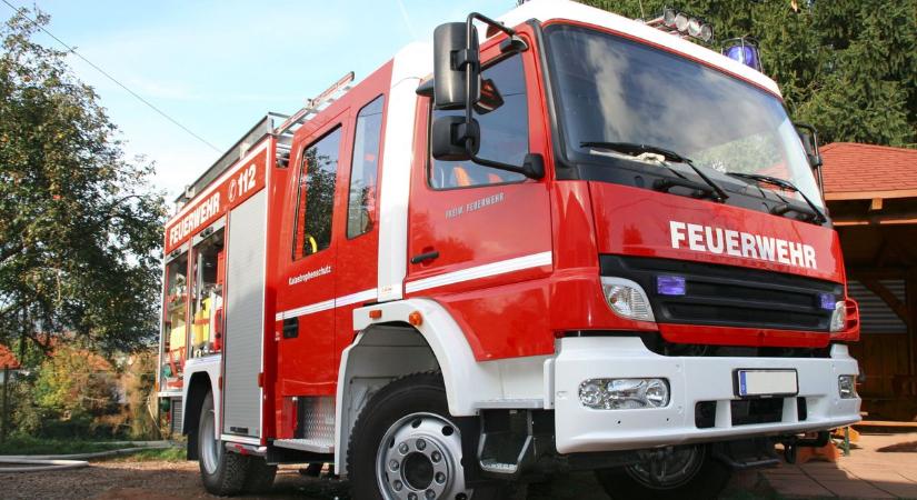 Akadályozza a forgalmat egy felborult nyerges vontató Nagykőrösnél