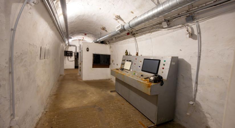 Valóságos kis Amerika épült a falu szélén: tiktos bunker, olajkutak - végül ez lett a magyar Texasból