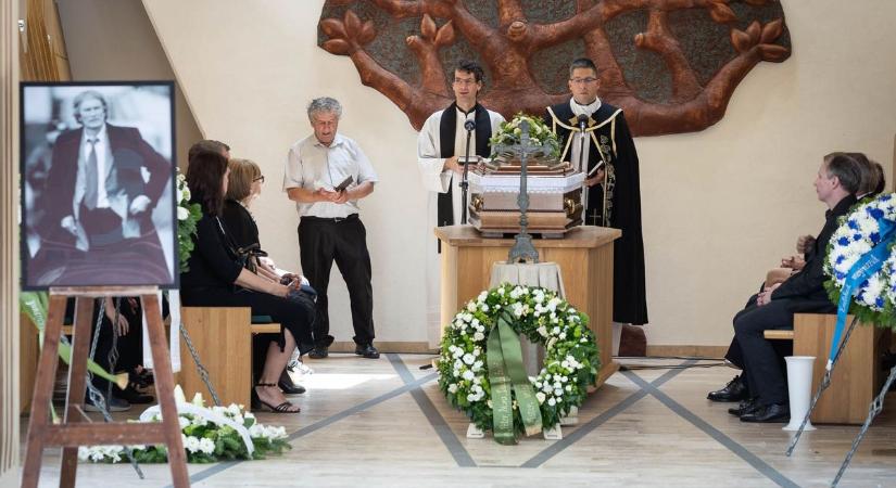 Végső búcsút vettek Mihalecz Istvántól (galéria)