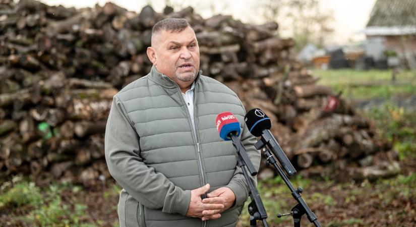 Részleteket árult el az átányi polgármester a 6 éves Vivien haláláról - Ha csak egy fél méterrel arrébb áll a gyerek, nem történik tragédia