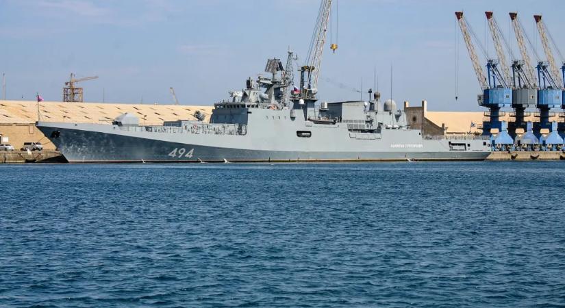 Figyelmeztető lövést adott le egy brit jachtra egy orosz hadihajó a La Manche-csatornán