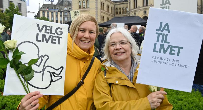 Az élet menetével tiltakoztak a liberális abortusztörvény ellen Norvégiában