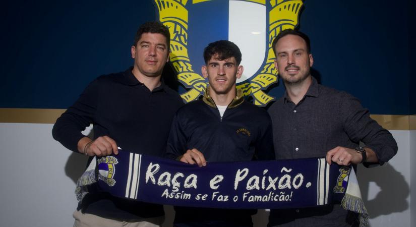A portugál élvonal meglepetéscsapatánál folytatja a magyar válogatott futballista