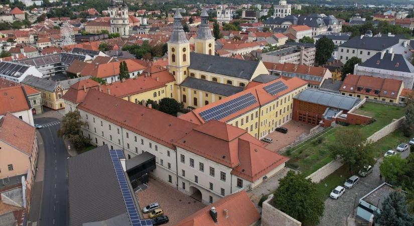Fegyelmi eljárás indul a Gárdonyi Géza Gimnázium egyik tanára ellen - rendőrségi feljelentésre is sor kerül
