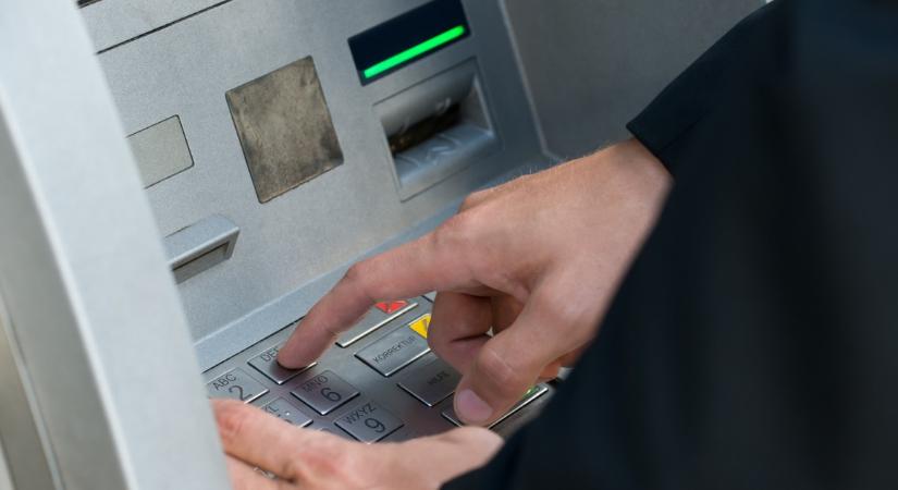 Ráhajtott a készpénzkedvelőkre a Revolut: különleges lehetőséget biztosítanak az ügyfeleknek
