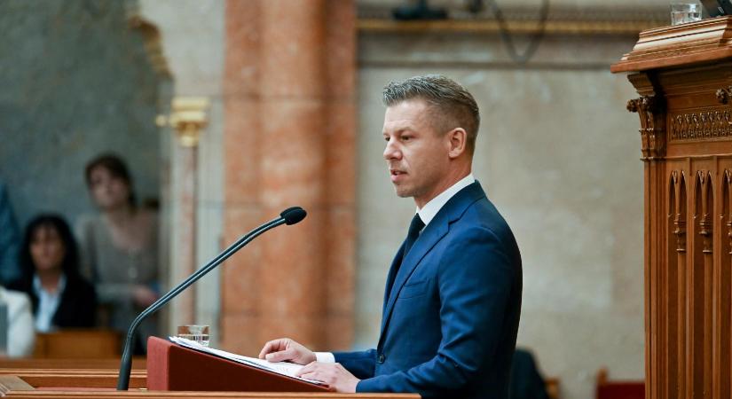 Bírálat érte Magyar Pétert a kirekesztő kereszténykedésért