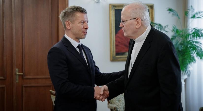 Erdő Péterrel találkozott Magyar Péter, a miniszterelnök a pápához készül