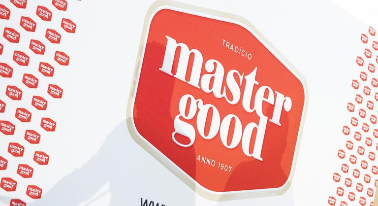 Megszólalt a Master Good a pisikártyás vádakról