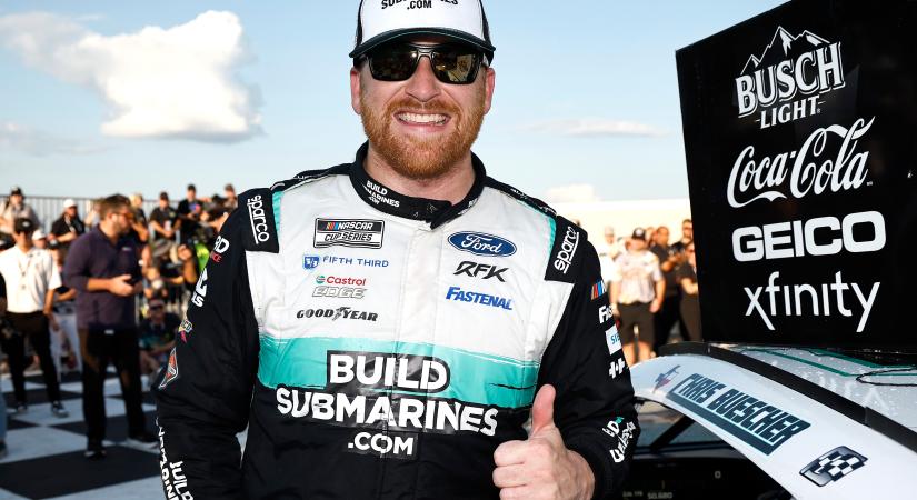 A jövő is közös: Hosszabbított a NASCAR Cup egyik leghűségesebb versenyzője