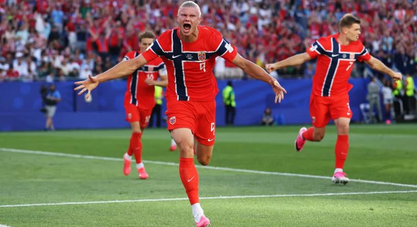 Haaland először jutott ki nagy tornára, és már egy félidő alatt két gólt szerzett
