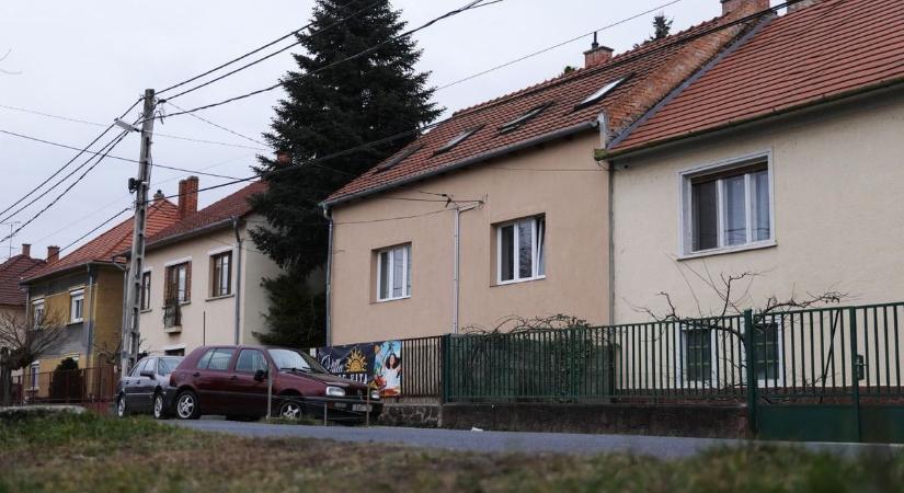 A balhés révfalui ingatlan tulajdonosa rendezné a helyzetet, de még büntetés is jöhet