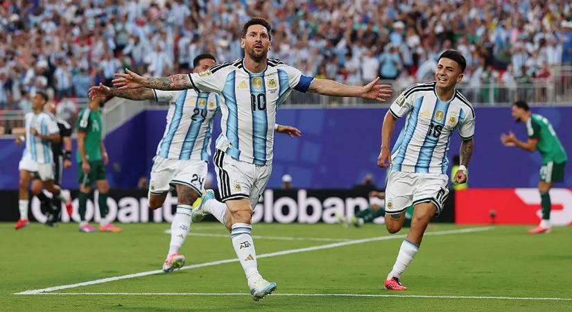 Messi mesterhármassal írt vb-történelmet, a címvédő Argentína magabiztos győzelemmel kezdte a csoportkört
