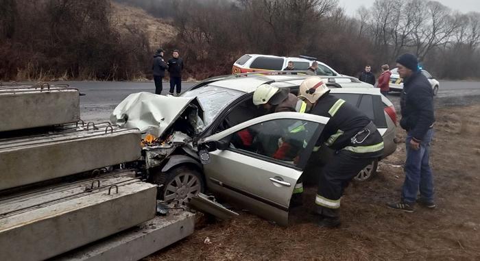 Hátborzongató közlekedési baleset történt Kárpátalján és árokba csúszott egy személygépkocsi Gát közelében: február 11-i hírösszefoglaló