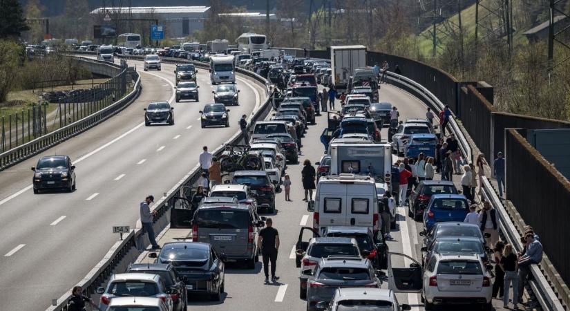 Több tízezer autóst figyelmeztetett a NAV: két hét maradt a fizetésre