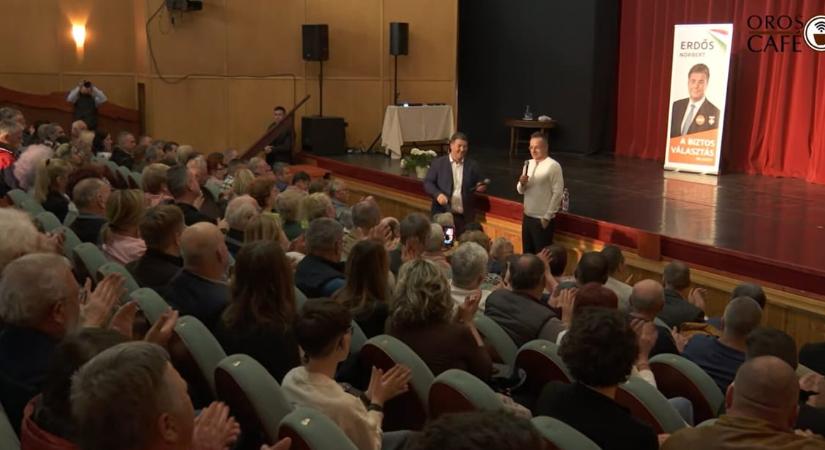 Az orosházi Szijjártó-látogatásra is juthatott NKA-támogatás a választási kampány alatt