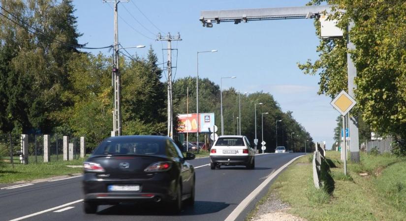 Az új traffipaxok jöttek, látnak és győznek – a régi detektorokkal már felesleges trükközni