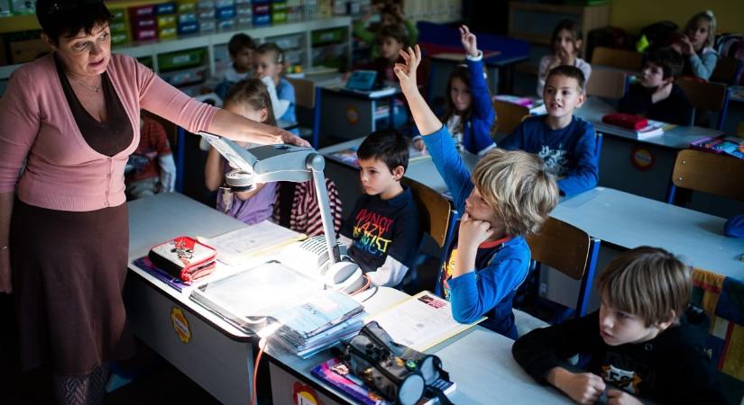 „A naplemente és a csillagos égbolt is lefordítható a fizika nyelvére” – így szeretteti meg diákjaival a természettudományokat a fizika-kémia-biológia tanár