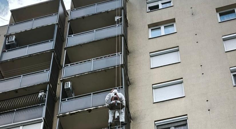 Életveszélyes panelek? Hullott a törmelék Miskolcon