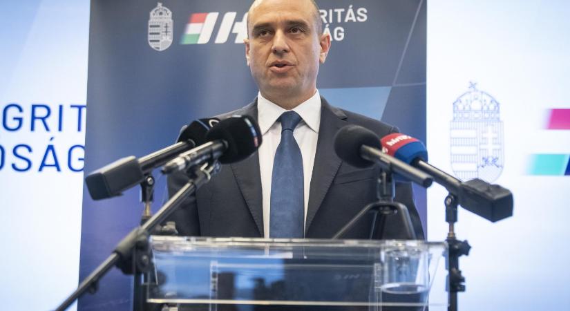 Reagált az Integritás Hatóság elnöke, miután Windisch László kezdeményezte felmentését