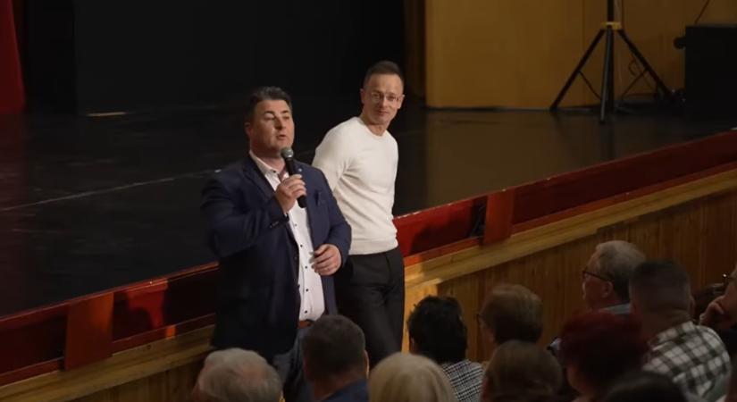 Százmilliót kapott az NKA-tól a fideszes alapítvány, ami Orosházán fizette azt a rendezvényt, ahol Szijjártó is kampányolt