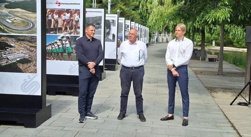 Szabadtéri fotókiállítás nyílt a Millenárison a negyvenéves a Hungaroringről