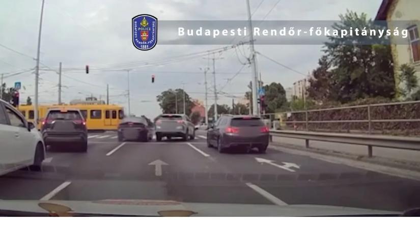 Filmbe illő autós üldözés Kőbányán, több baleset is okozott az ámokfutó – videó