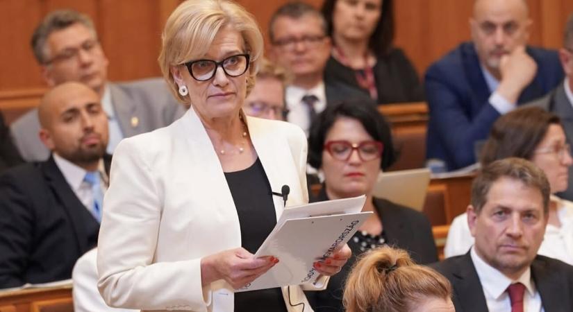Müller Anna szerint a pedagógusok értékelésének osztálytermi megfigyelésre és több forrású visszajelzésre kell épülnie