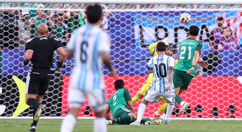Íme Lionel Messi bombagólja a bíró szemszögéből – videó