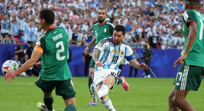 Az argentinok tízesére nincsenek szavak: Messi egy rakás rekordot megdöntött Algéria ellen