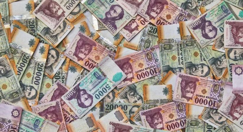 Tovább nőttek a fizetések Magyarországon, közel a 800 ezer forintos határ