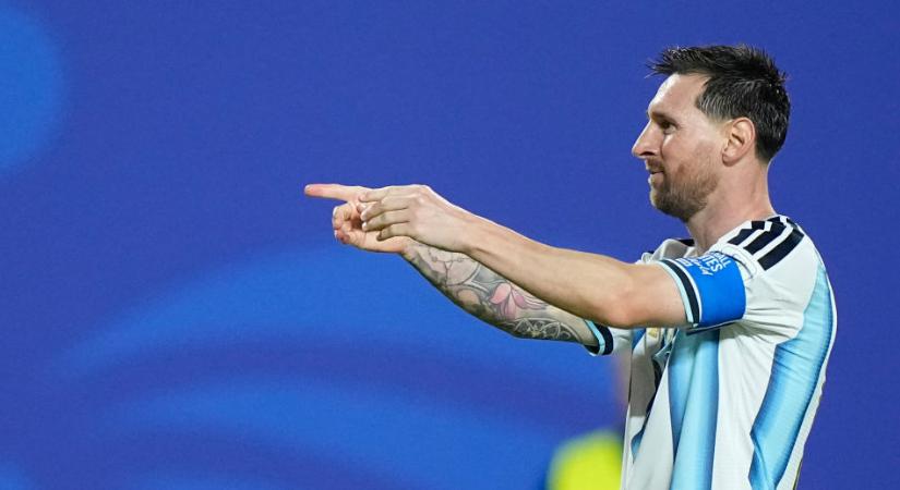 Messi rekorddöntései és -beállítása
