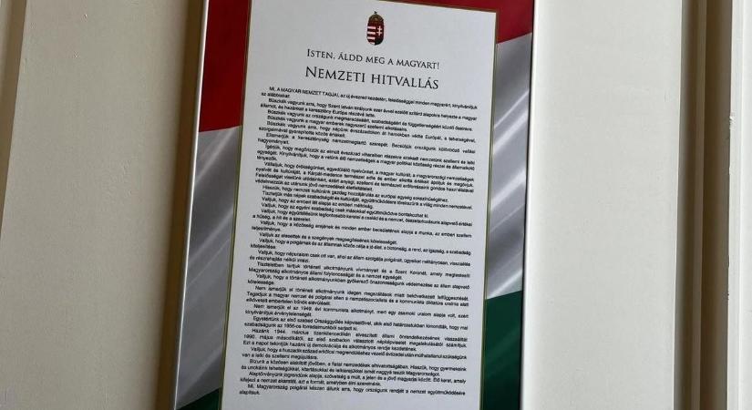 Mi is volt a baj a nemzeti hitvallással?
