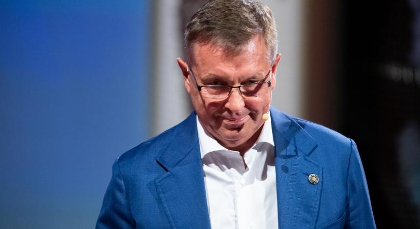 Összesen 122 millióba került az adófizetőknek, hogy több mint 300 napnyi szabadságát nem vette ki Matolcsy György