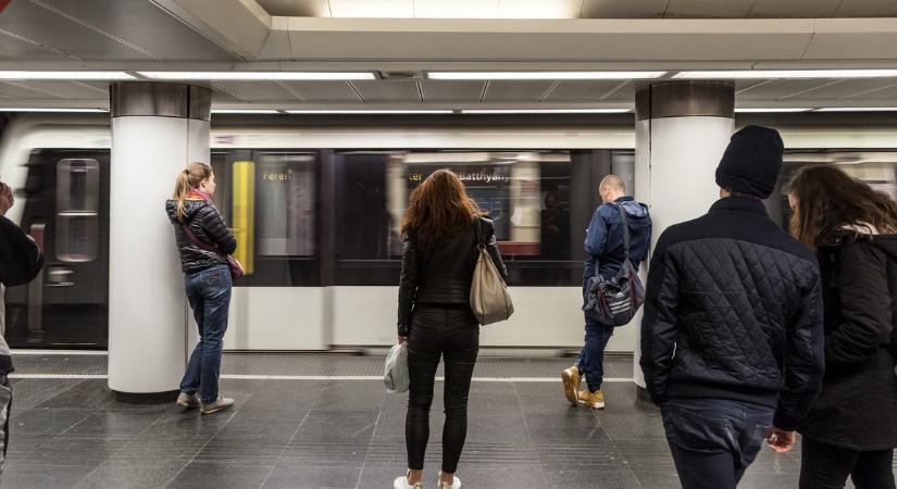 Közlekedési változás: Schwarzeneggerék miatt egész hétvégén nem jár a 2-es metró