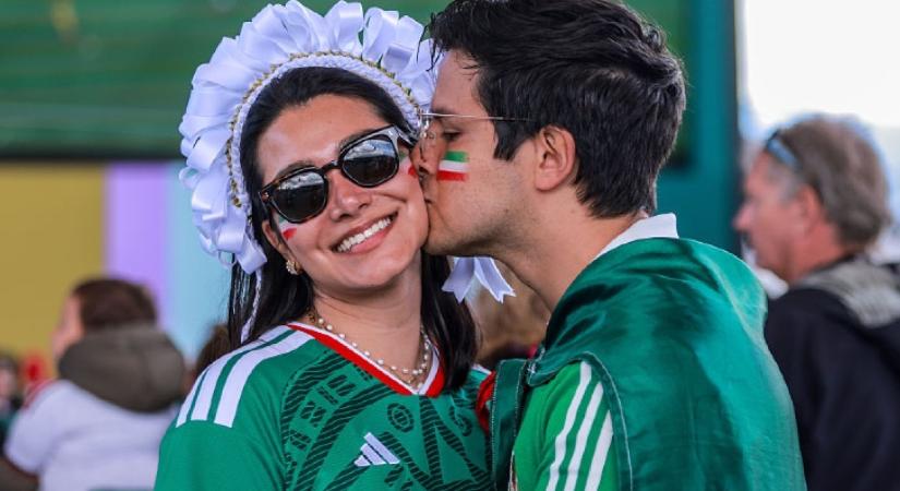 Vécépapír és lufi a tiltólistán: olyan elképesztő szabályt vezetett be a FIFA a stadionokban, ami minden szurkolót sokkol