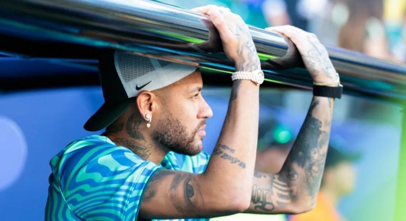 Neymar először edzett társaival azóta, hogy a vb-keretbe került