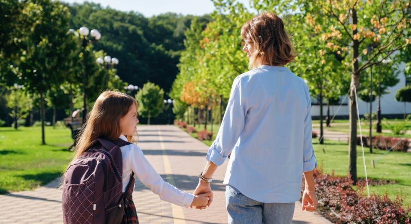 „Semmi.” Miért ezt válaszolja a gyereked mindig, amikor a napjáról kérdezed?