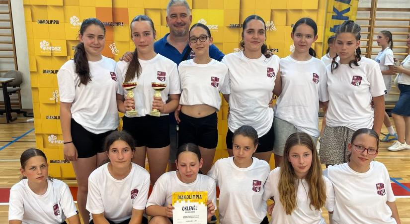 Harminc évente egyszer van ilyen: a zombai kosaras lányok országos éremért játszottak