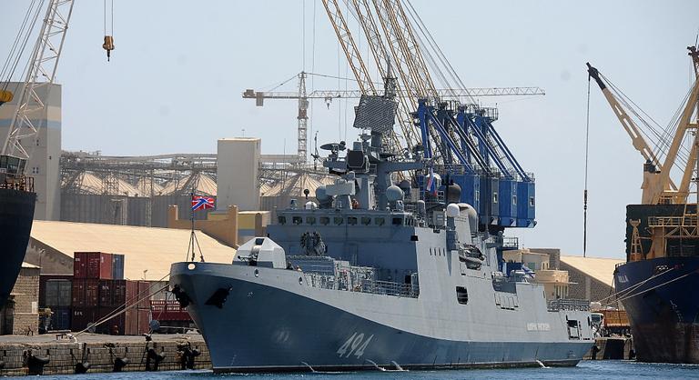 Brit nyugdíjasokra lőtt az orosz hadihajó a La Manche-csatornán