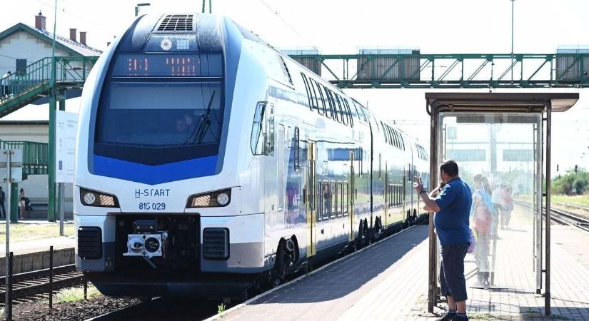 Komoly meglepetést tartogat a MÁV a Balatonra készülő vármegyeieknek