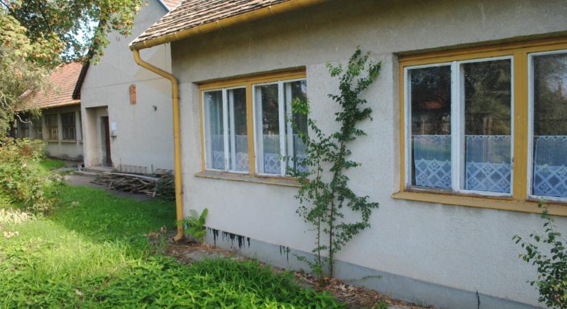 Egykori diákokat és tanárokat várnak a szikáncsi iskolatalálkozóra